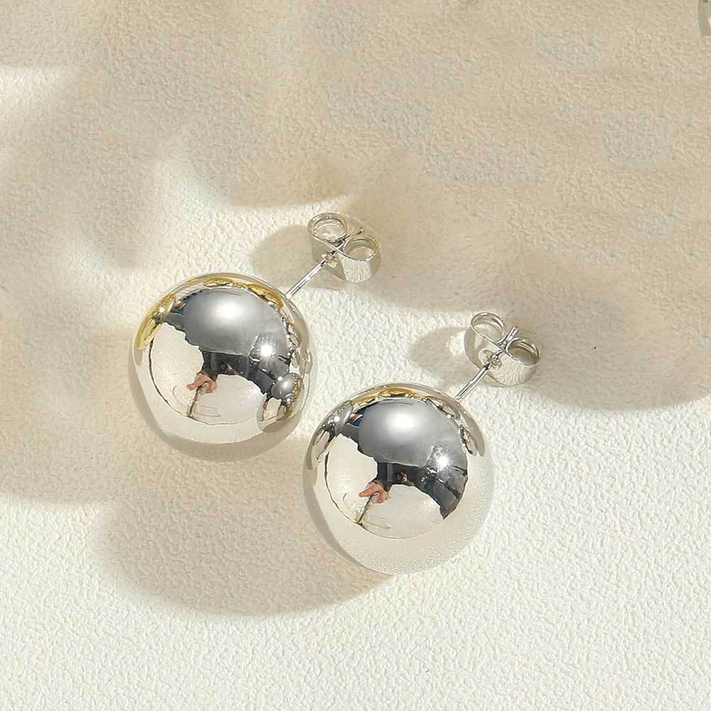 Wholesale Copper Plated 14K Simple Fashionable Glossy Round Stud Earrings